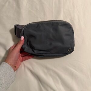 lululemon athletica grey belt bag